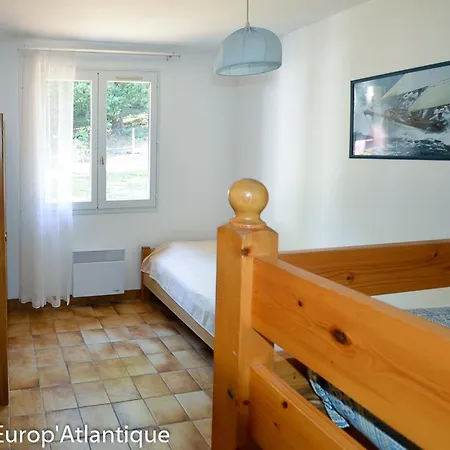 Villa indép. 3 chambres, 7 pers, proche plage, animaux admis, parking - FR-1-705-79 *