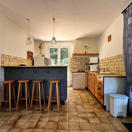 Indep. 3 Chambres, 7 Pers, Proche Plage, Animaux Admis, Parking - Fr-1-705-79